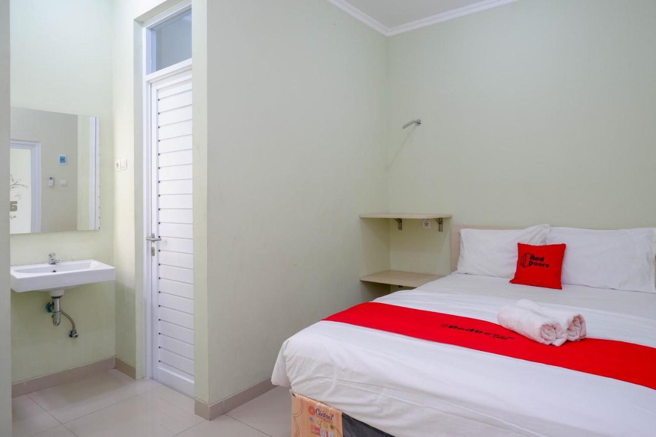 Reddoorz Syariah Near Gerbang Tol Krapyak 2 Hotel