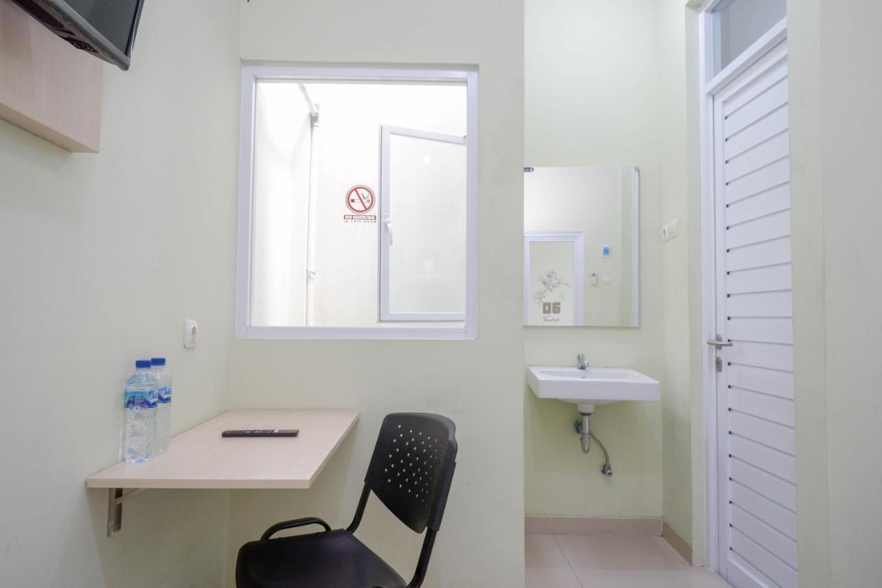 Hotel Reddoorz Syariah Near Gerbang Tol Krapyak 2 Semarang