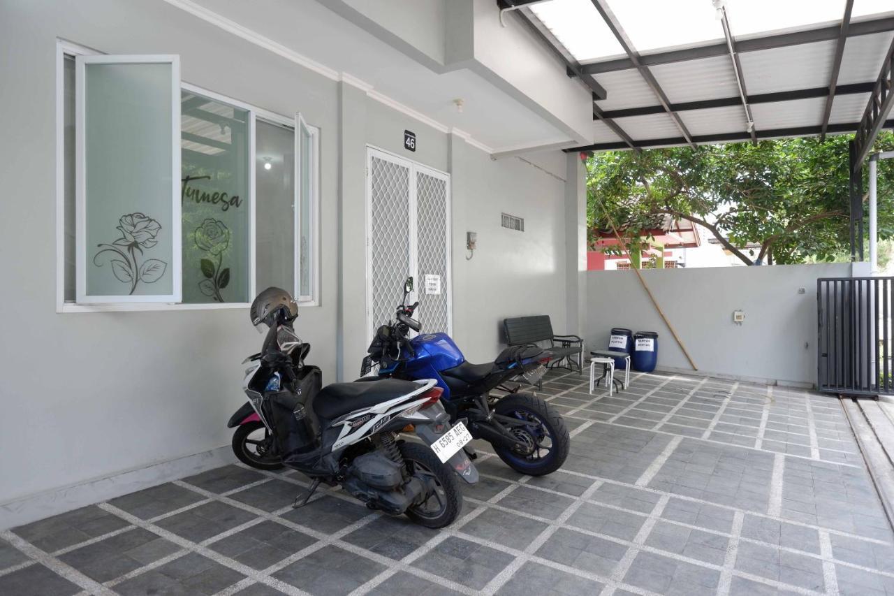 Reddoorz Syariah Near Gerbang Tol Krapyak 2 2* Semarang